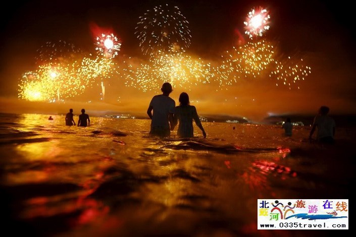 北戴河南戴河?xùn)|戴河煙花焰火沙灘篝火晚會(huì)
