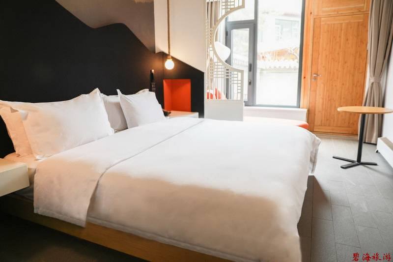 承德金山嶺長(zhǎng)城大酒店咨詢預(yù)定電話18633570222 15703350808